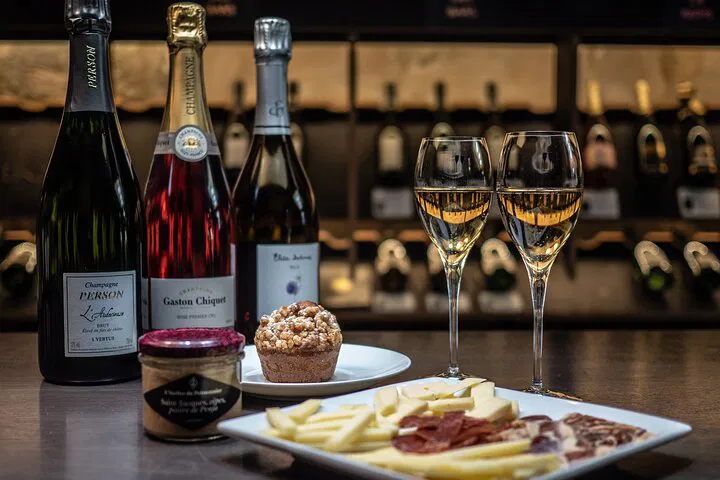 Parisian Champagne & Lunch: A Boutique Cellar Experience