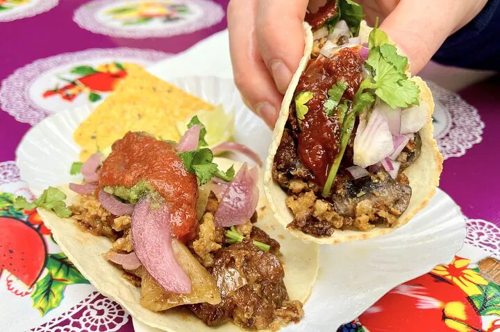 Berlin Street Food & Culture Tour: Beyond Currywurst!