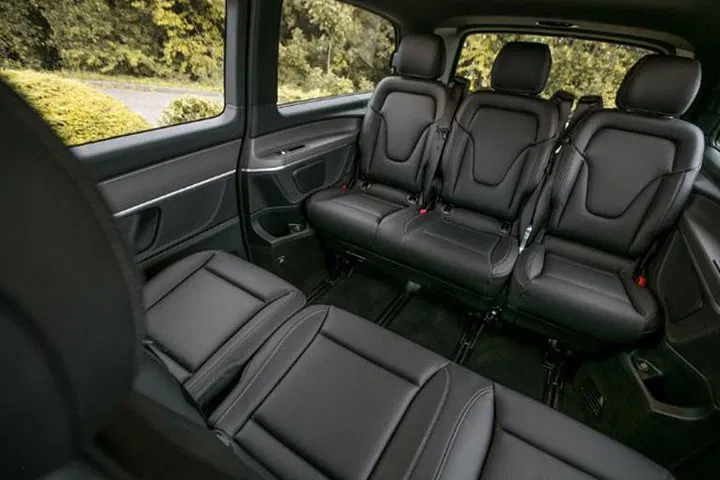 Stress-Free Glasgow to Manchester Airport Transfer: Arrive in Style
