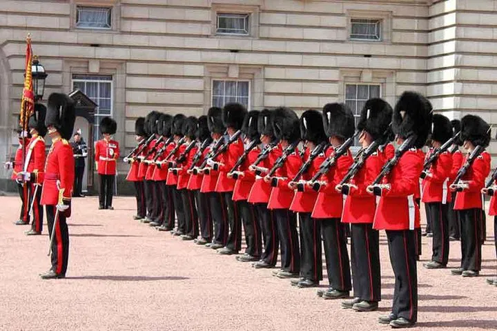 Royal London: Private Tour & Changing of the Guard