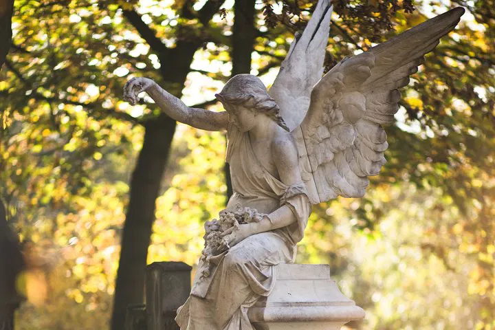 Discover Paris's Hauntingly Beautiful Père Lachaise Cemetery: An Audio Tour