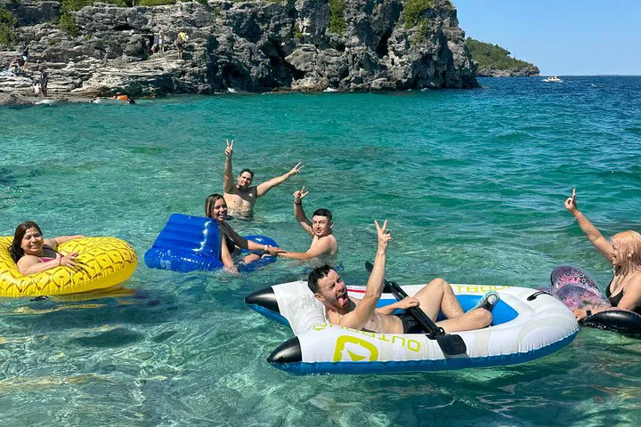 Explore Tobermory's Grotto, Flowerpots & Town: A Peninsula Bus Adventure!