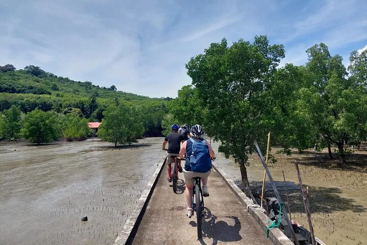 Koh Yao Noi: Cycle Through Phuket's Hidden Paradise