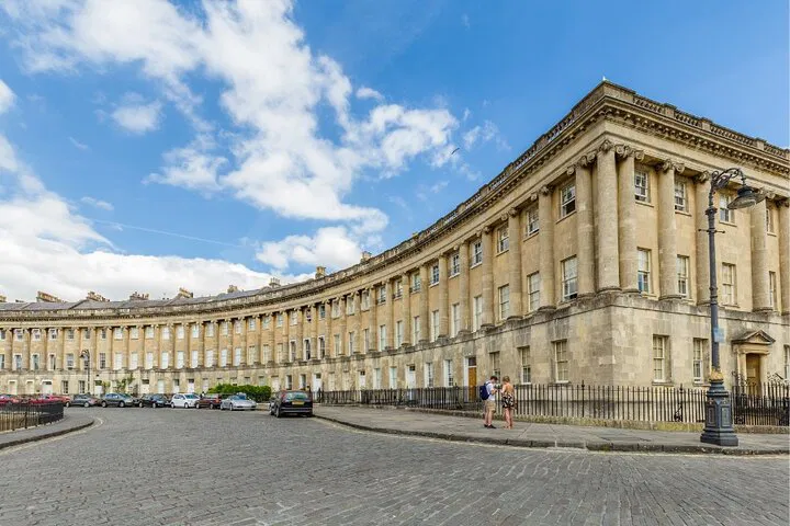 Step into Bridgerton: A Self-Guided Bath Adventure!