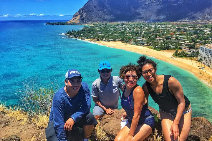 Oahu's South Eastern Charm: A 3-Hour Sightseeing Adventure!
