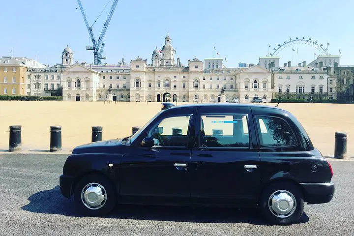 Iconic London Taxi Tour: See Top Sights in 4 Hours