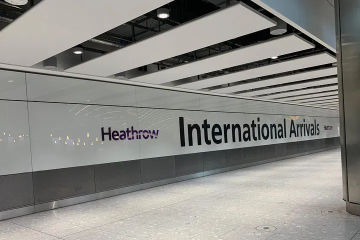 Stress-Free Heathrow to Bath: Your Personal Chauffeur Awaits!