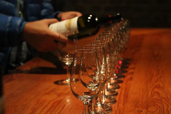 Châteauneuf-du-Pape: Wine Tour, History & Tastings