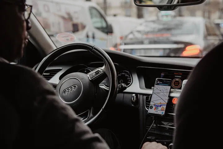 Effortless Gatwick Transfers: Private Door-to-Door Service