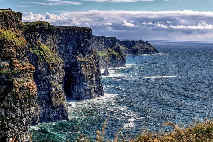 Unforgettable Cliffs of Moher & Galway Private Tour from Dublin