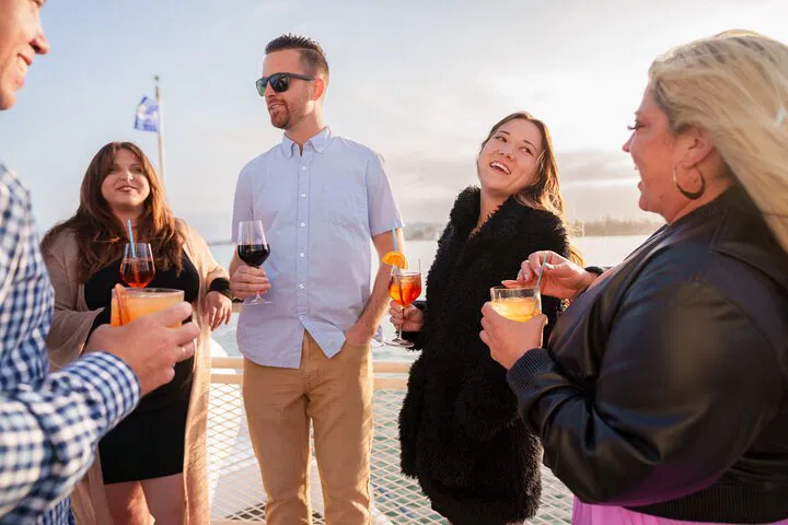 San Diego Sunset Cocktail Cruise: Coastal Views & Culinary Delights