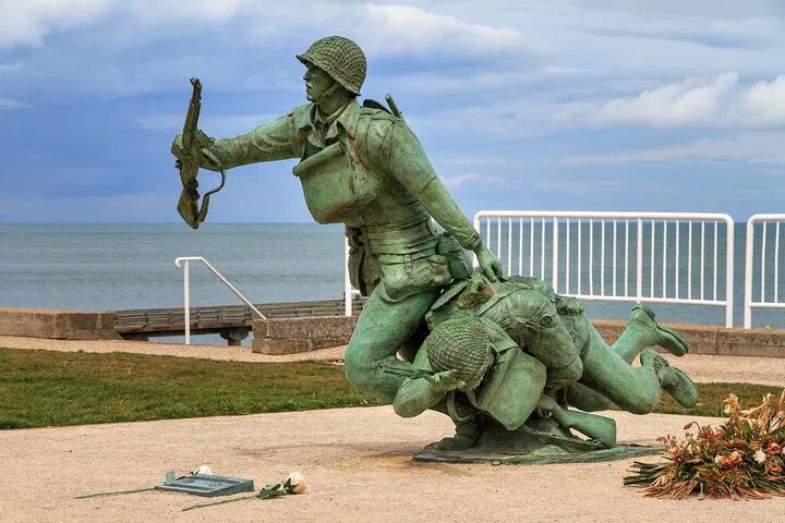 Normandy D-Day Beaches: A Moving & Immersive Car Tour from Paris