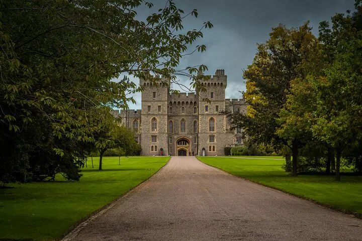 Windsor Castle: Half-Day Tour with Hotel Transfer