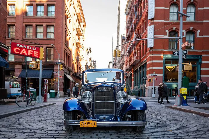 NYC Vintage Car Tour: Downtown History in Style!
