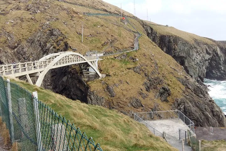 Unveiling Mizen Head: A Personalized Irish Coastal Adventure from Kenmare