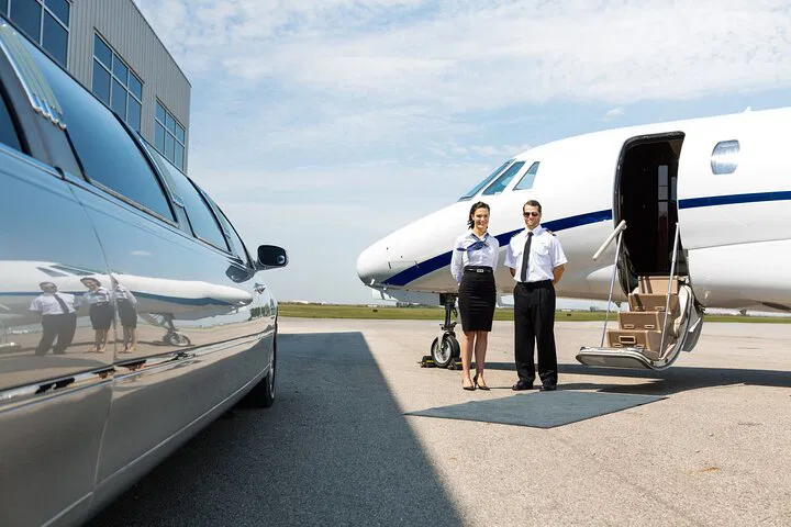Luxury Airport Transfer: Lorton to Reagan National Airport - VIP Style