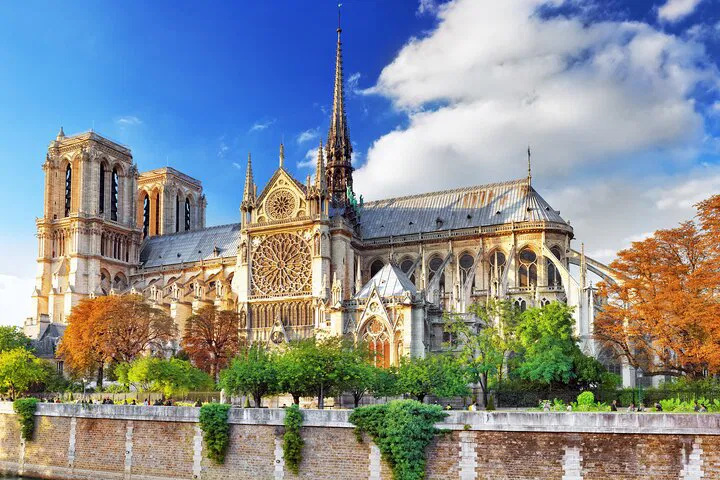 Unveiling Paris's Heart: A Private Île de la Cité Exploration