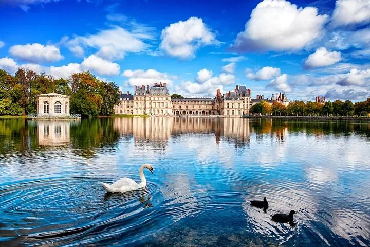 Fontainebleau Castle: Uncover Royal History on a Half-Day Trip from Paris
