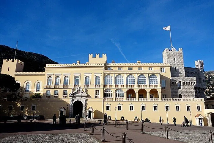 Eze, Monaco & Monte Carlo Tour: 1-Day Private Trip
