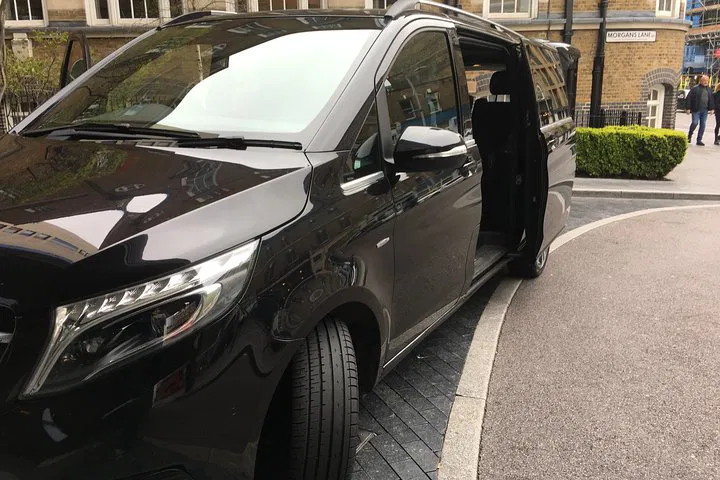 Stress-Free London Arrival: Private Stansted Transfers to Your Doorstep