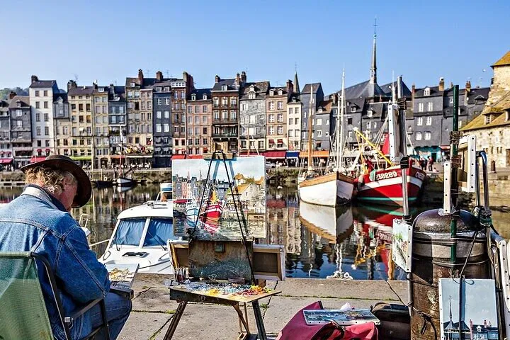 Normandy's Coastal Charms: A Private Day Trip from Rouen to Deauville & Honfleur