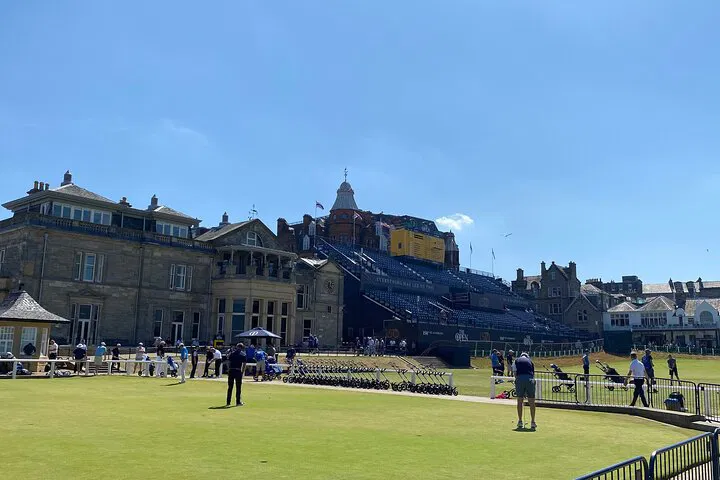 St Andrews Old Course: Golf History Tour with a Pro Caddie