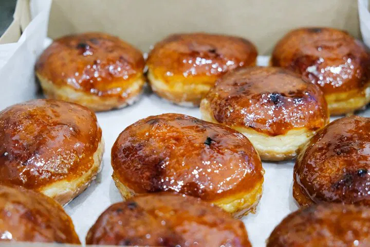 Brooklyn Donut Tour: A Sweet Walking Adventure!
