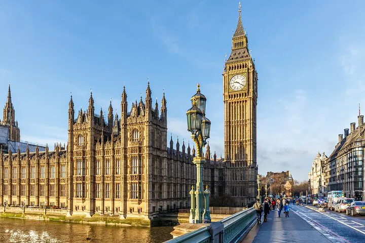 Unlock Westminster's Secrets: A Personalized Walking Adventure