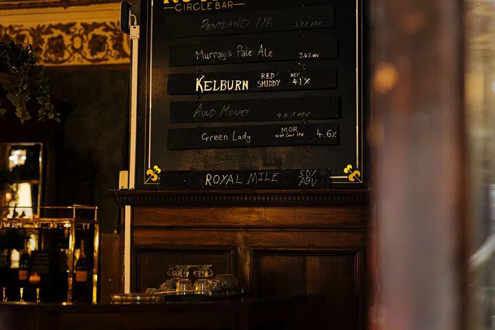 Uncover Edinburgh's Spirited History: A Pubs & Drinking Tour
