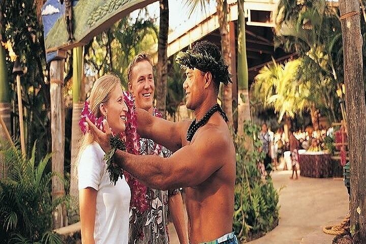 Oahu's Iconic Trio: Pearl Harbor, Dole, & Polynesian Cultural Center Day Tour