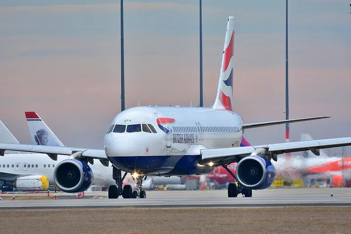 Stress-Free London Arrival: Gatwick Private Transfer