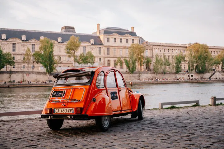 Parisian Charm: Private Citroën 2CV Tour Through Iconic Landmarks