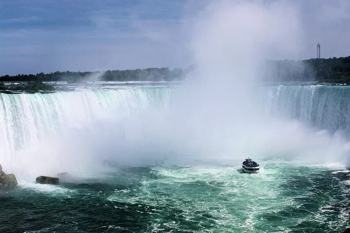 Niagara Falls Private Tour: A Luxurious Buffalo Adventure