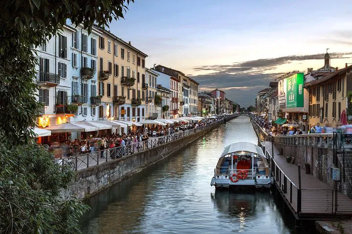 Unveiling Milan's Hidden Canals: A Seafood Surprise!