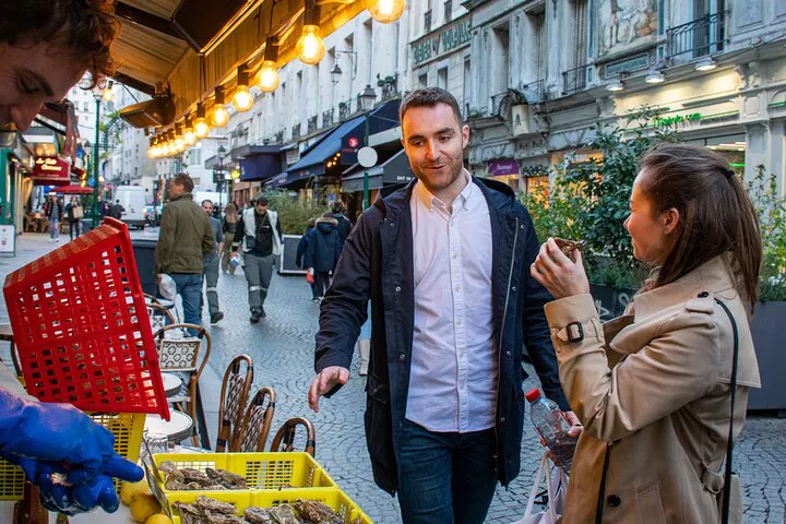 Savor the Season: A Parisian Christmas Food Tour Adventure
