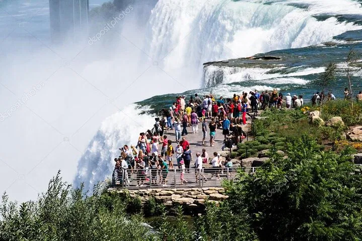Niagara Falls: Boat, Cave, Trolley & More!