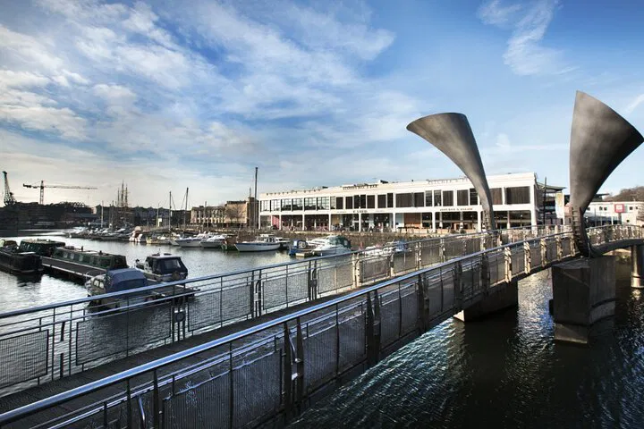 Bristol's Historical Heartbeat: A Guided Walking Tour Through Time