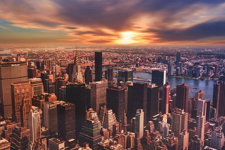 NYC's Iconic Landmarks: A Whirlwind 1-Day Adventure!