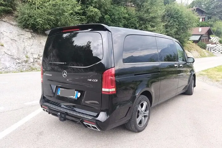 Stress-Free Cannes to Nice Port Transfer: Private & Punctual