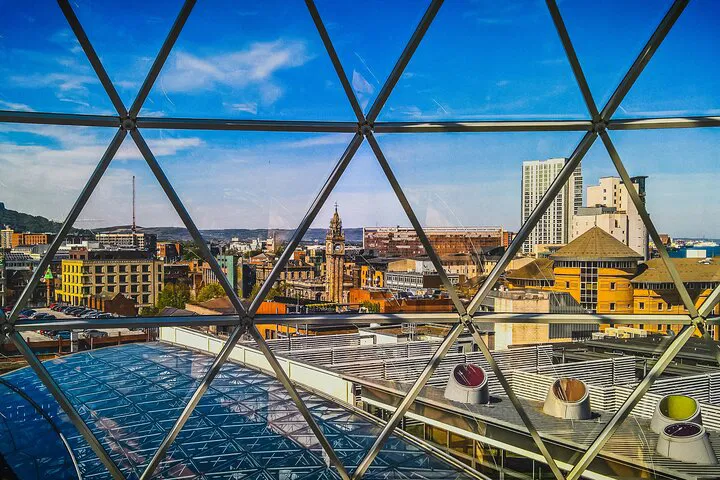 Explore Belfast's Treasures: A Self-Guided Day of Discovery
