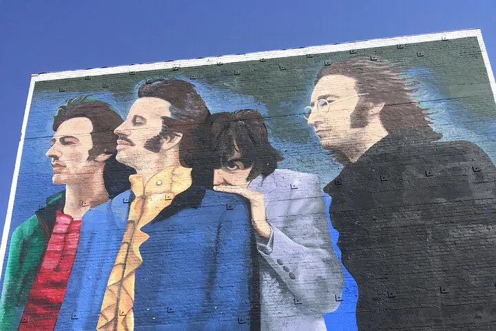 LA Rock 'n' Roll Homes Tour: Music History Unveiled!