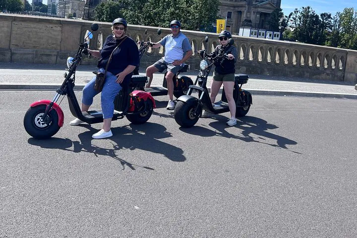 Berlin's Electric Harley Trike Adventure: Cruise Through History!