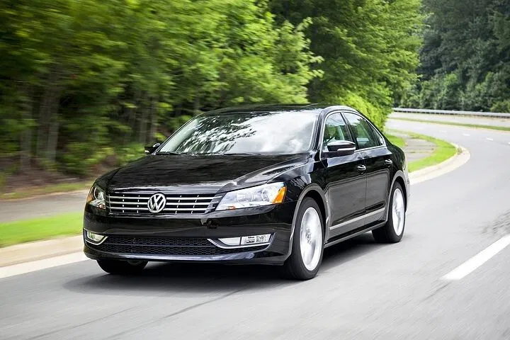 Stress-Free Paris Arrival: Private Sedan Transfer from CDG/ORY