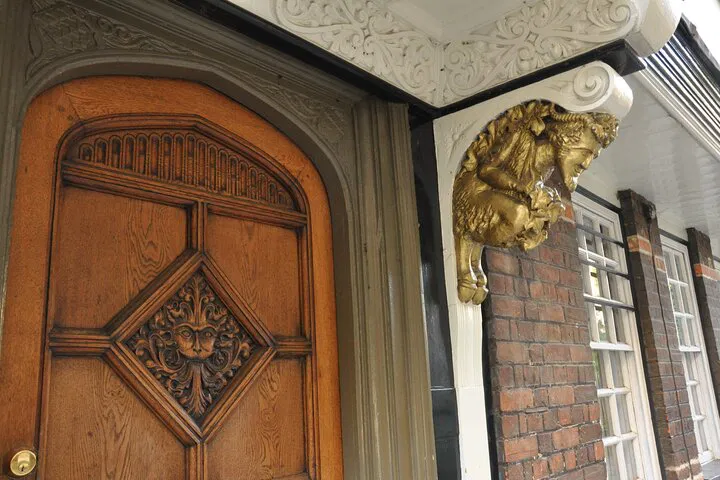 Step into Literary Oxford: Unveiling Tolkien & C.S. Lewis' World