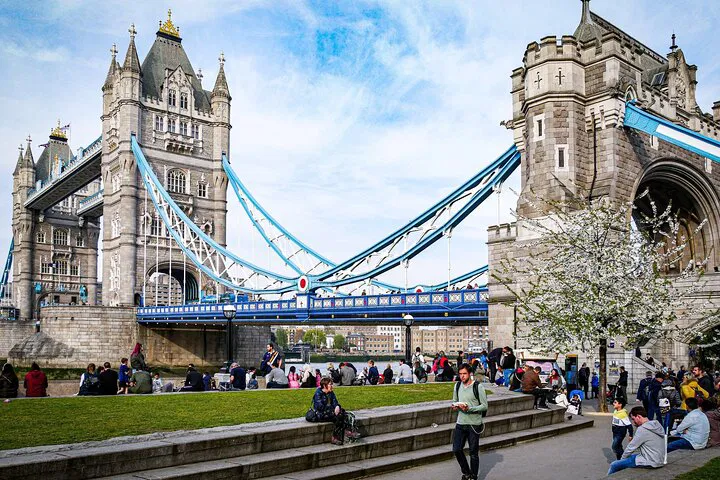 London's Top 30 Sights: Blue Badge Tour