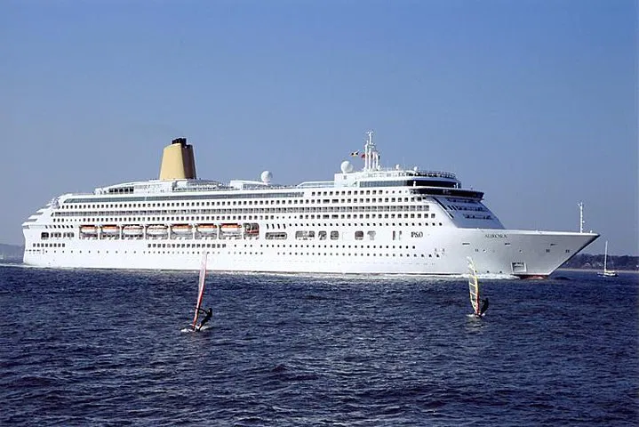 Stress-Free London Arrival: Private Cruise Port Transfer