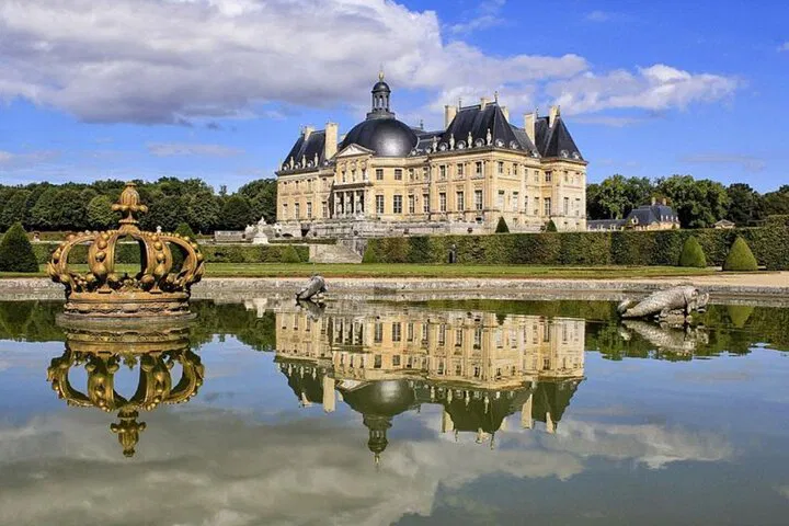 Fontainebleau & Vaux le Vicomte: Royal VIP Day Trip