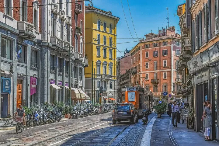 Stress-Free Turin-Milan Transfer: Private Ride, Local Insights!