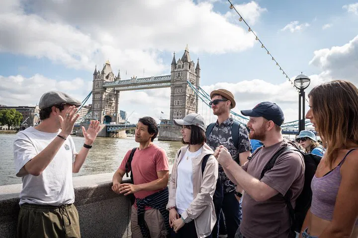 Uncover London's Iconic Sights: A Castle & Bridge Walking Adventure