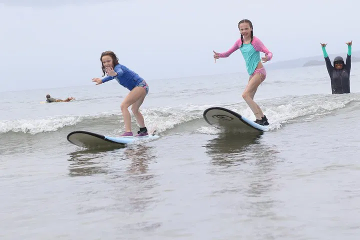Catch the Waves: Semi-Private Surfing Bliss at Kalama Park, Maui